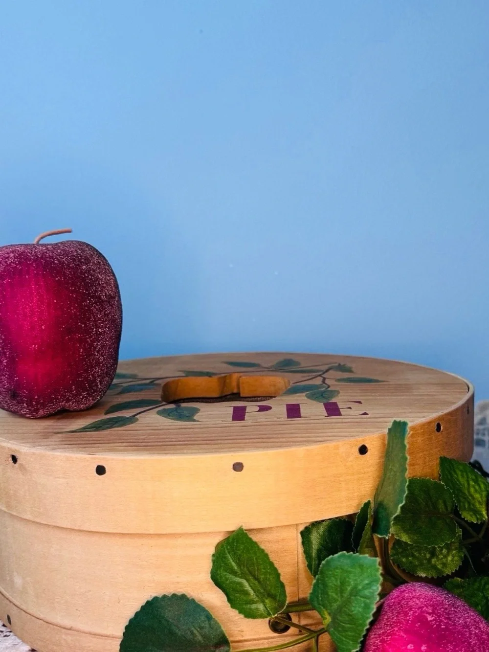 Vintage wooden Apple Pie Box carrier!